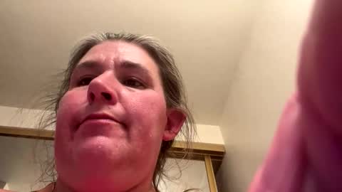 ssstackin online show from April 17, 2026, 8:34 pm