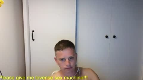 Snapshot of st1vemaster01 chatting on July 17, 2026, 12:45 pm st1vemaster01 online show from July 17, 2026, 12:45 pm
