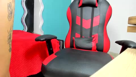 stacy_bloom10 online show from February 14, 2025, 6:29 pm