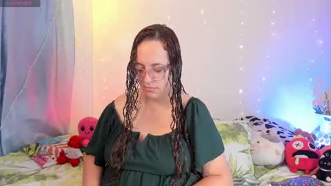 Snapshot of stacy_millerr chatting on July 7, 2026, 12:42 pm Stacy Boobs online show from July 7, 2026, 12:42 pm