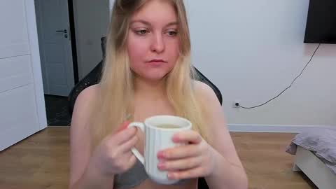 Stacy  online show from February 17, 2025, 12:16 pm