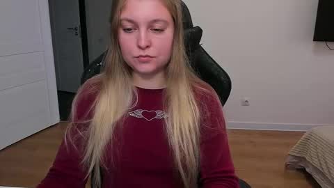 Stacy  online show from September 22, 2025, 2:30 pm