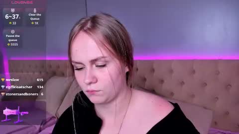 Snapshot of stacy_moorexx chatting on June 11, 2026, 12:32 am STACY online show from June 11, 2026, 12:32 am