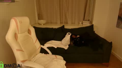 Stacy Tyler online show from April 13, 2026, 3:34 am
