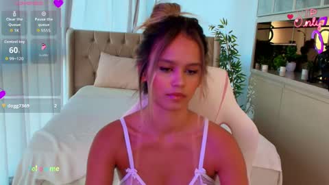 Snapshot of stacy_tylerr chatting on June 6, 2026, 7:29 pm Stacy Tyler online show from June 6, 2026, 7:29 pm