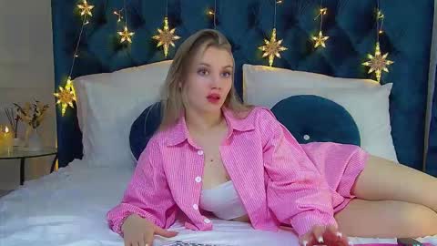 Snapshot of stacyevancesss chatting on November 30, 2025, 6:23 pm StacyEvances online show from November 30, 2025, 6:23 pm