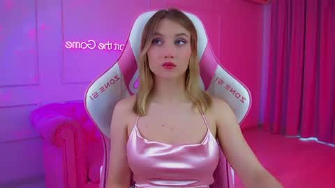 StacyEvances online show from June 19, 2026, 7:01 am