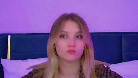 StacyEvances online show from June 22, 2026, 3:25 am