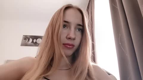 Mila online show from March 3, 2026, 8:09 am