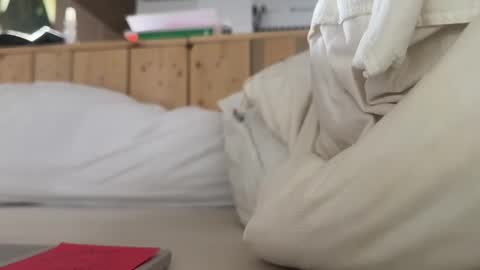 staernstar online show from September 19, 2025, 7:10 am