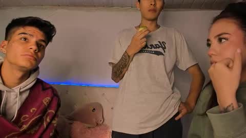 Stand and Rose online show from February 15, 2026, 5:04 am