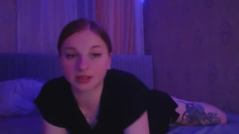 star_girlish online show from November 12, 2025, 9:47 pm