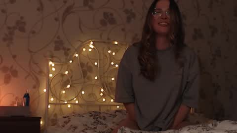 Alice online show from December 22, 2024, 3:44 am