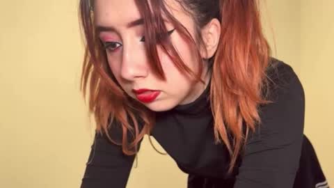 Snapshot of stara_dreams chatting on April 16, 2026, 5:41 am Stara Winters online show from April 16, 2026, 5:41 am