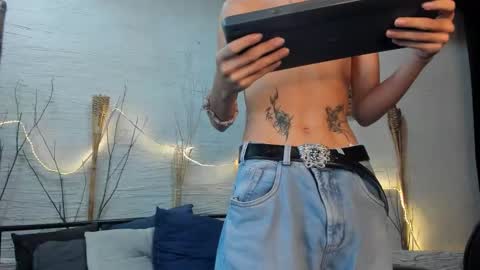 starcrow19 online show from December 3, 2025, 10:19 pm