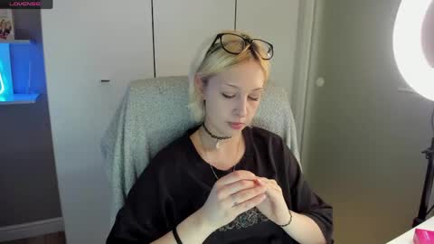 Snapshot of starelli chatting on May 12, 2026, 8:50 pm Kate online show from May 12, 2026, 8:50 pm