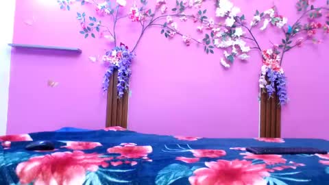 alejandra online show from May 9, 2026, 7:52 pm