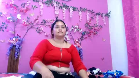 alejandra online show from May 17, 2026, 7:43 pm