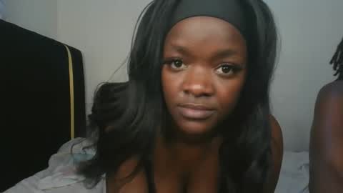 lia online show from October 12, 2025, 2:38 pm