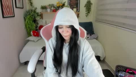 Alisson  online show from November 15, 2025, 1:36 am