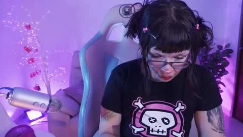 Yoko online show from October 4, 2025, 2:09 am