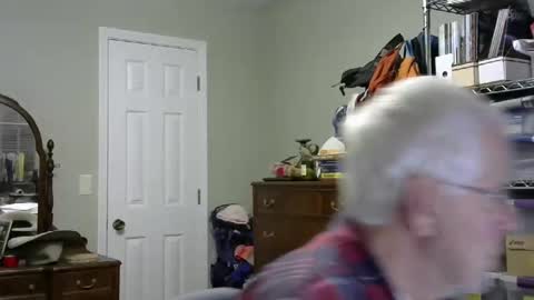 stasw20 online show from February 5, 2025, 1:37 am