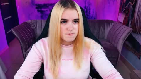 Snapshot of stef_nicks chatting on October 13, 2025, 9:09 am stef_nicks online show from October 13, 2025, 9:09 am