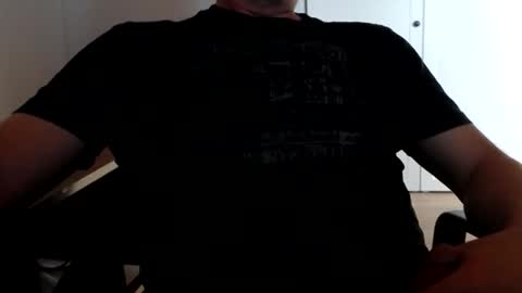 Snapshot of stefan2580 chatting on April 21, 2026, 6:09 am Stefan online show from April 21, 2026, 6:09 am