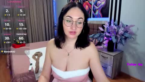 Snapshot of stefanawinter chatting on May 24, 2026, 11:04 am StefanaWinter online show from May 24, 2026, 11:04 am