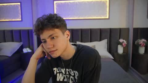 Esrefan online show from March 14, 2026, 8:47 pm