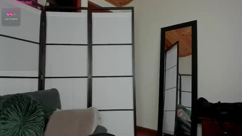 Stafania 3 online show from February 18, 2026, 4:47 pm