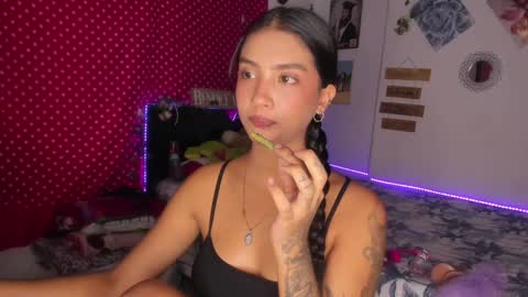 Im MiaIts my first day here  online show from January 12, 2025, 2:24 am