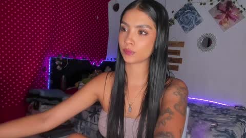 Im MiaIts my first day here  online show from January 20, 2025, 1:18 am