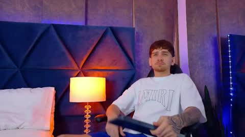 S T E F A N O  online show from May 15, 2026, 4:41 am