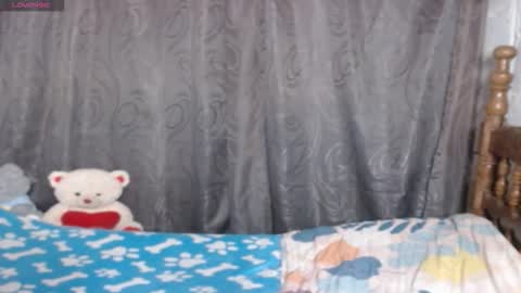 Snapshot of stefany_pablo1 chatting on November 9, 2025, 1:42 pm stefany_pablo1 online show from November 9, 2025, 1:42 pm