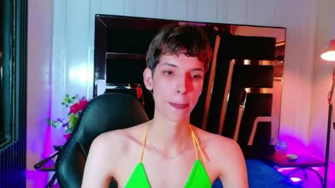 Snapshot of stefany_piink chatting on May 11, 2026, 12:33 pm stefany piink online show from May 11, 2026, 12:33 pm