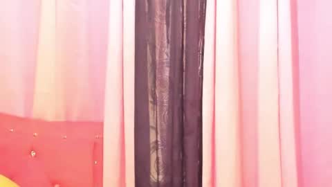 stefanyhorny69 online show from December 28, 2024, 1:06 pm