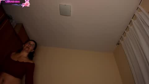 stefany online show from October 20, 2025, 5:08 am