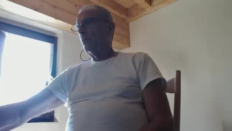 Snapshot of stefi444466 chatting on May 17, 2026, 12:12 pm stefi444466 online show from May 17, 2026, 12:12 pm