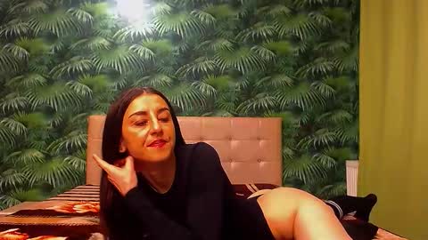 Stella John online show from December 2, 2025, 5:57 am