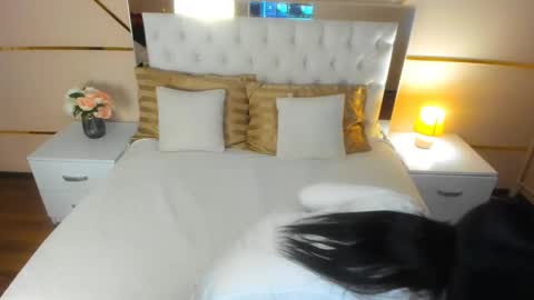 Snapshot of stella_nelson chatting on October 15, 2025, 6:57 am Stella Nelson online show from October 15, 2025, 6:57 am