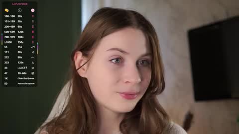 Snapshot of stella_of_steel chatting on October 3, 2025, 9:06 am Stella online show from October 3, 2025, 9:06 am