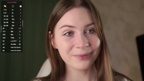 Snapshot of stella_of_steel chatting on October 14, 2025, 11:33 am Stella online show from October 14, 2025, 11:33 am