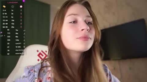 Snapshot of stella_of_steel chatting on October 18, 2025, 9:43 am Stella online show from October 18, 2025, 9:43 am