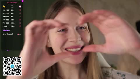 Snapshot of stella_of_steel chatting on November 5, 2025, 9:31 am Stella online show from November 5, 2025, 9:31 am