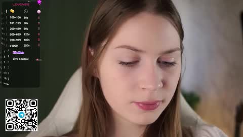 Snapshot of stella_of_steel chatting on November 15, 2025, 9:39 am Stella online show from November 15, 2025, 9:39 am