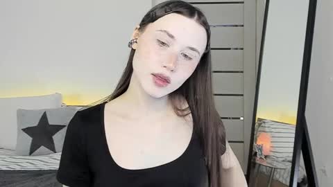 stella_sunny online show from April 24, 2026, 9:06 pm