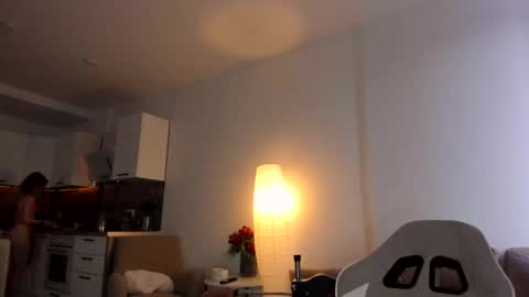 Asella online show from February 20, 2025, 11:53 am