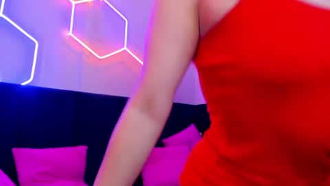 Stella online show from June 9, 2026, 1:39 am