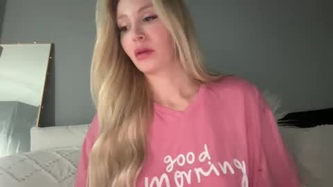 Stella Bella online show from February 19, 2025, 8:55 am